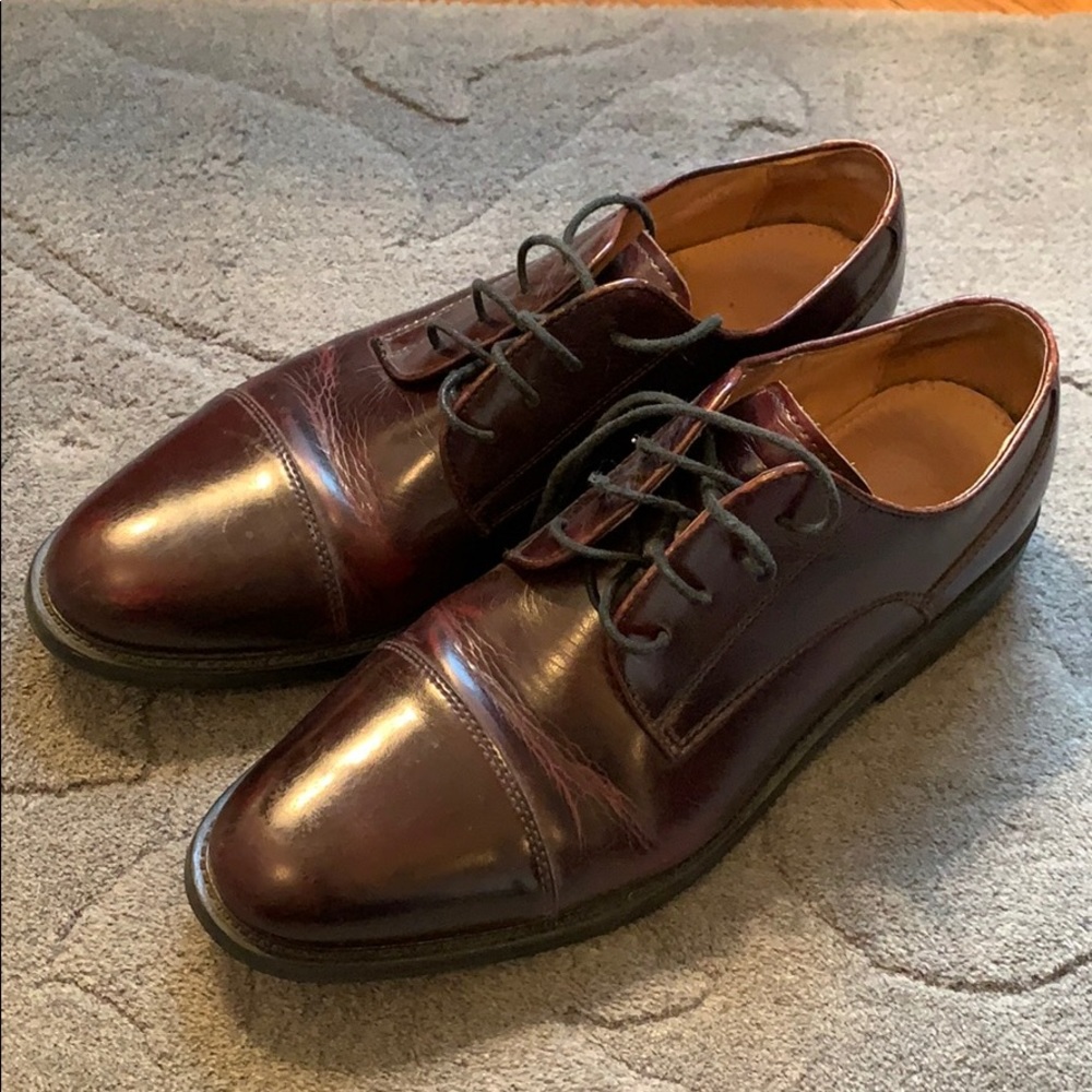 Jos A Bank mahogany colored leather dress shoes